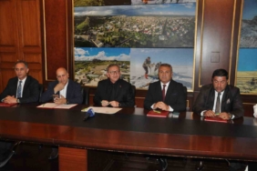 kars-kasari-avrupa-yolunda-ab-cografi-isaret-tescili-icin-tarihi-adim-5aiU2HLc.jpg