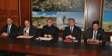 kars-kasari-avrupa-yolunda-ab-cografi-isaret-tescili-icin-tarihi-adim-5aiU2HLc.jpg