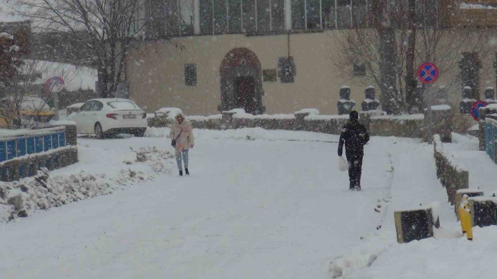 kars martta beyaza burundu 0 PYJQelhZ