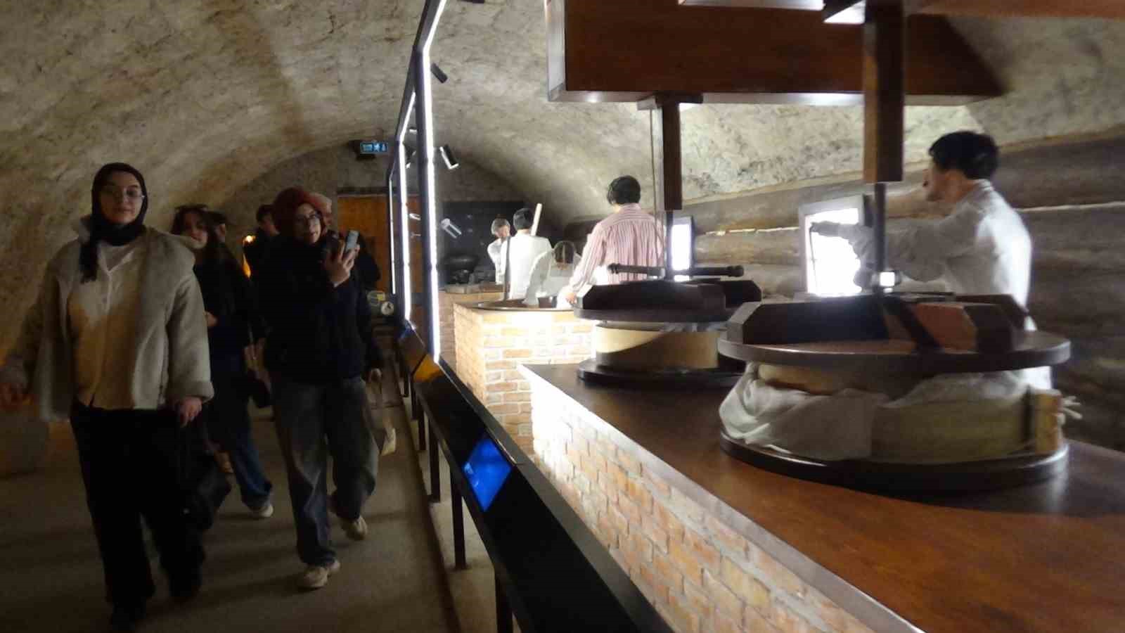 kars peynir muzesi turistlerin gozdesi oldu 3 n3dtgcqV