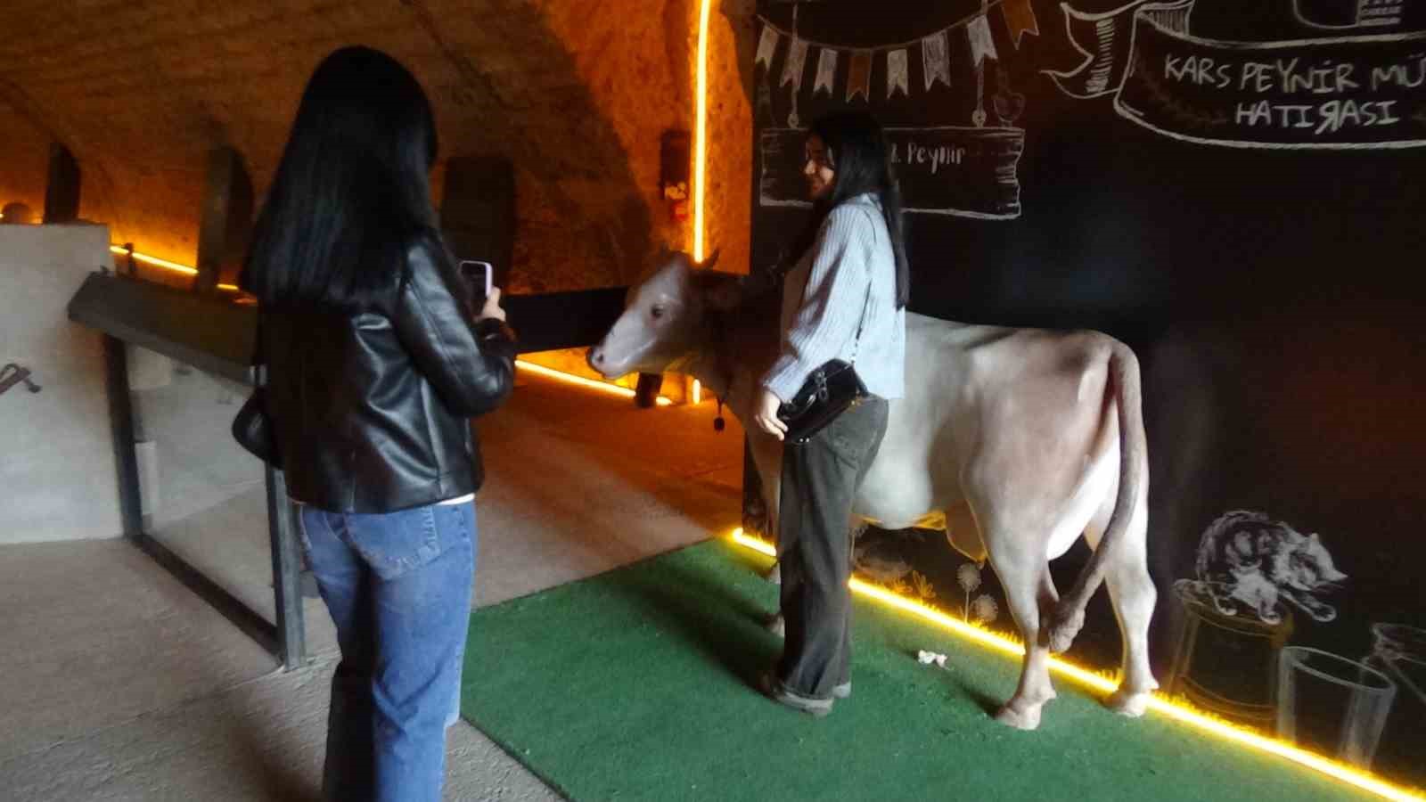 kars peynir muzesi turistlerin gozdesi oldu 6 GDvlbONI