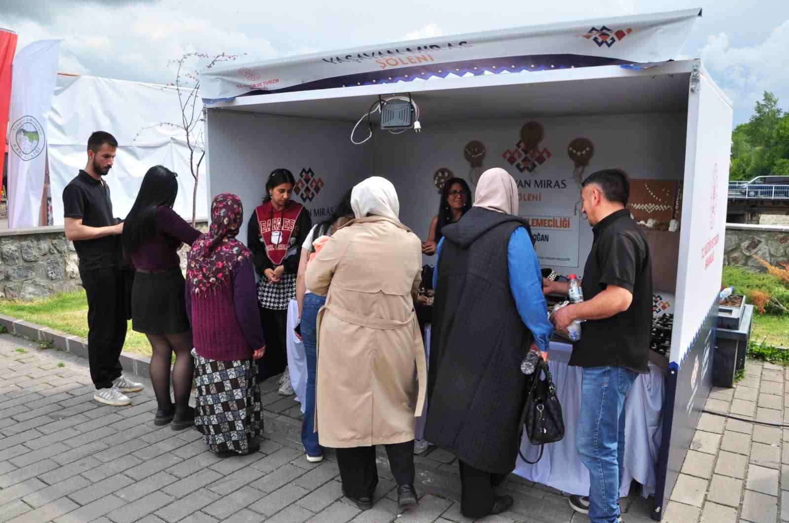 kars yasayan miras soleni renkli goruntulerle basladi 5 ppANZ6vk