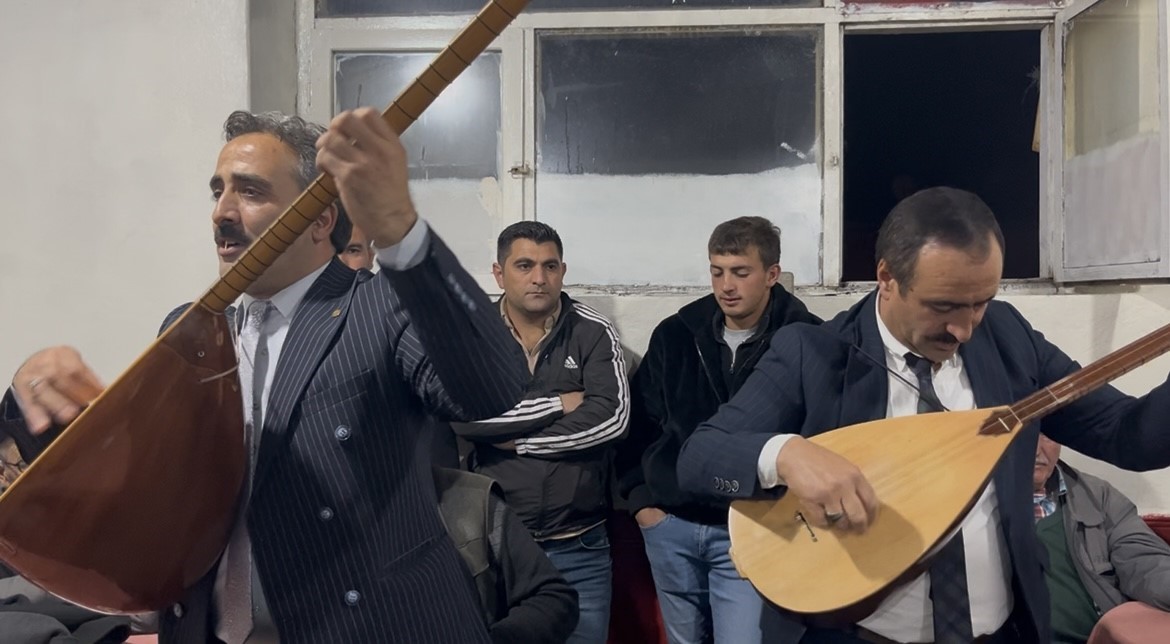 karsin koylerinde sazin ve sozun ustalari asiklik gelenegini yasatiyor 2 FsRMyn7n