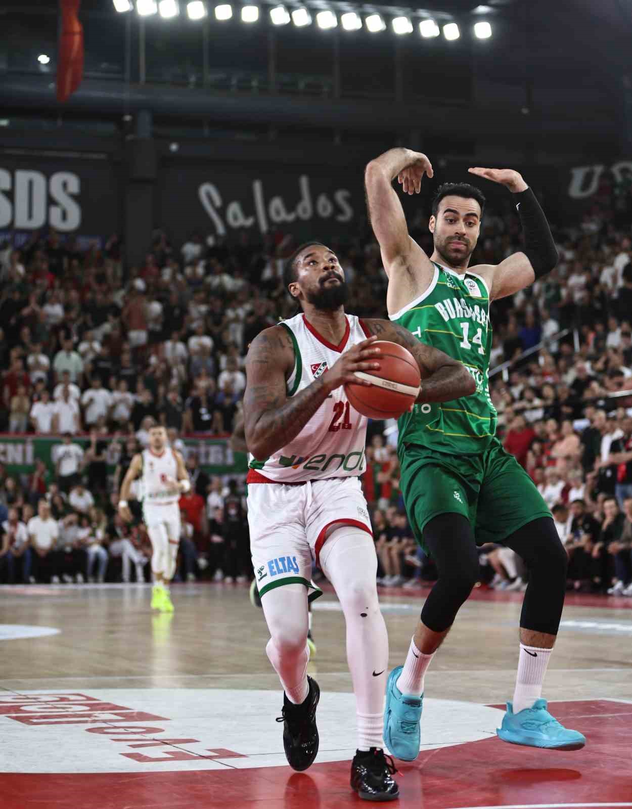 Karşıyaka Basketbol, ligde kalmayı başardı 16 karsiyaka basketbol ligde kalmayi basardi 12 65mK1ark