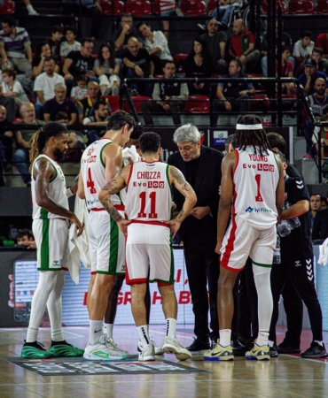 karsiyaka-basketbol-zorlu-3-maci-gecemedi-vCFxLaYa.jpg