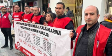karsiyaka-belediyesinde-maas-alamayan-isciler-sokaga-dokuldu-yW7EV6M7.jpg