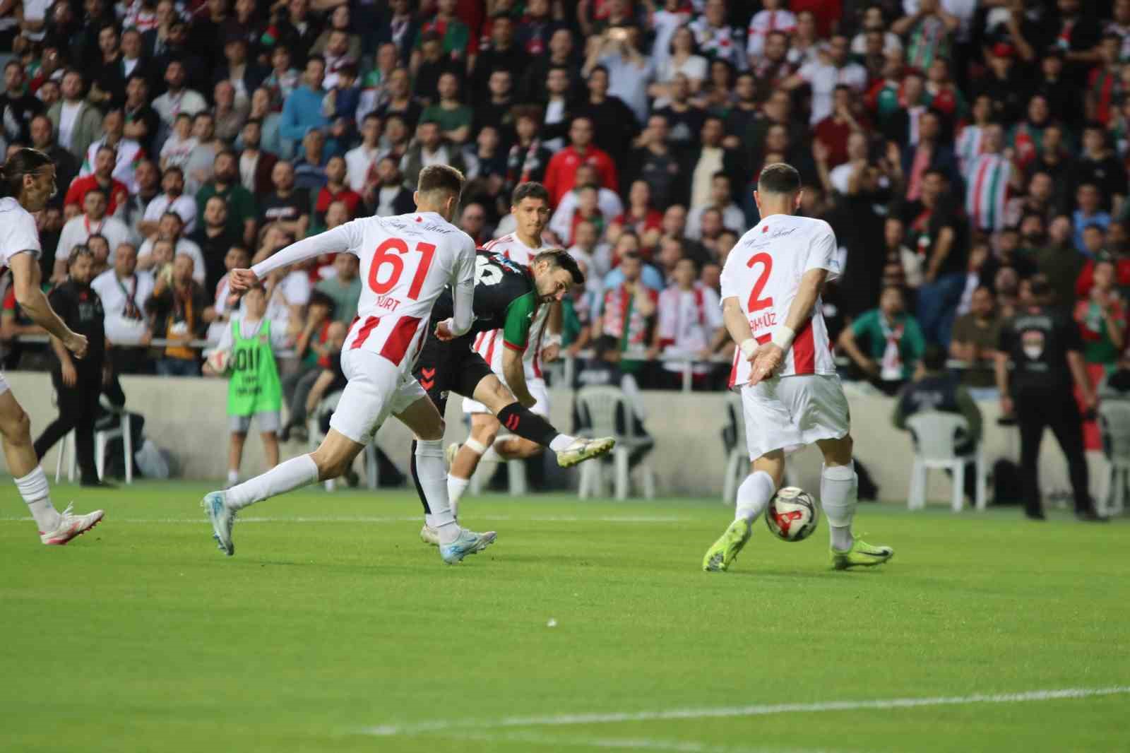 Karşıyaka, play-off’a veda etti 9 karsiyaka play offa veda etti 5 51JEF3GE