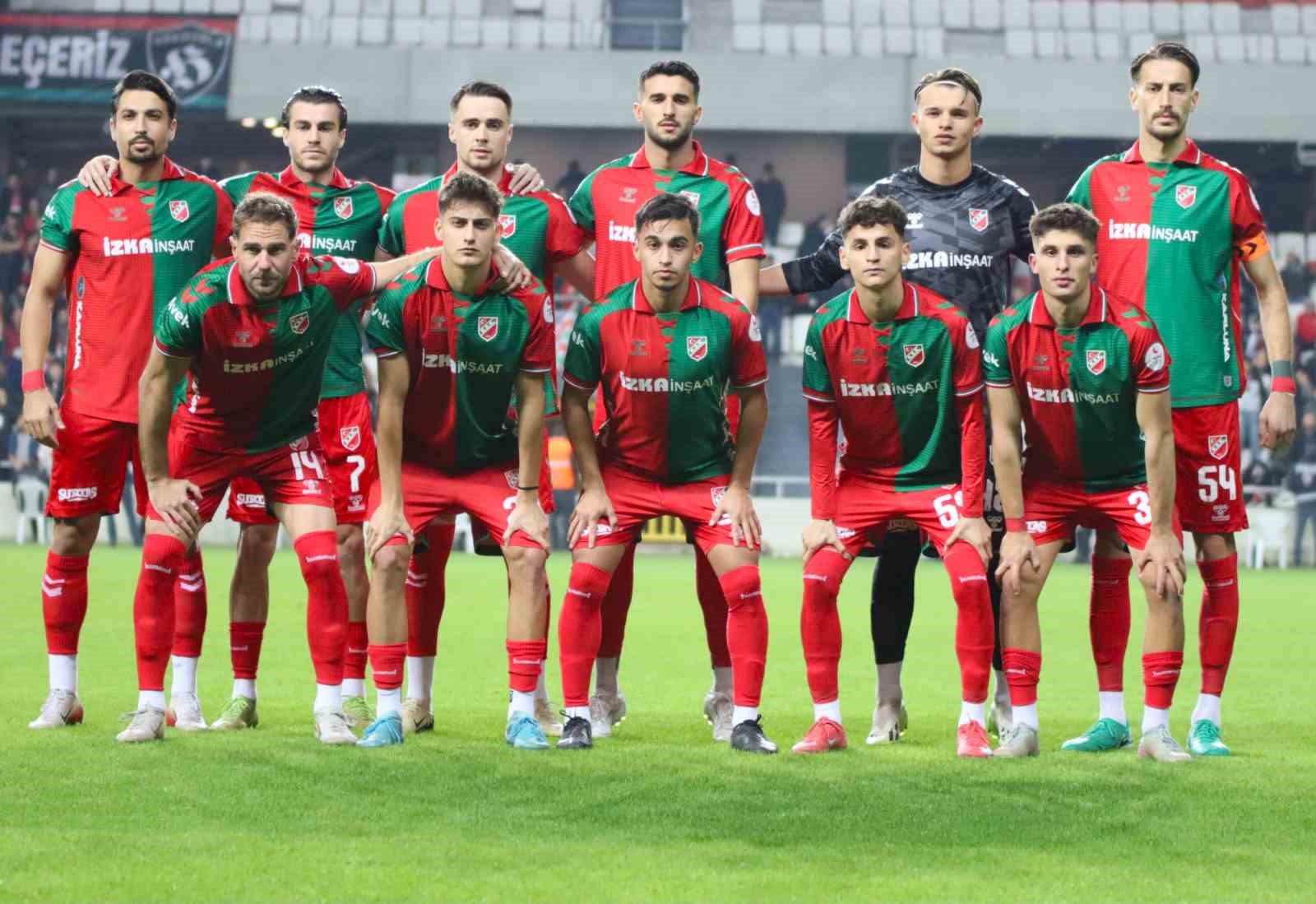 karsiyaka taraftarinin onunde hata yapmadi 0