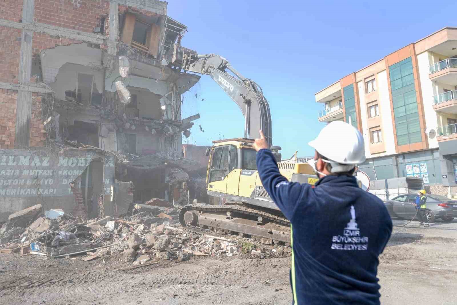 karsiyakada kesintisiz ulasim icin yogun tempo 5 eIIUsMIX