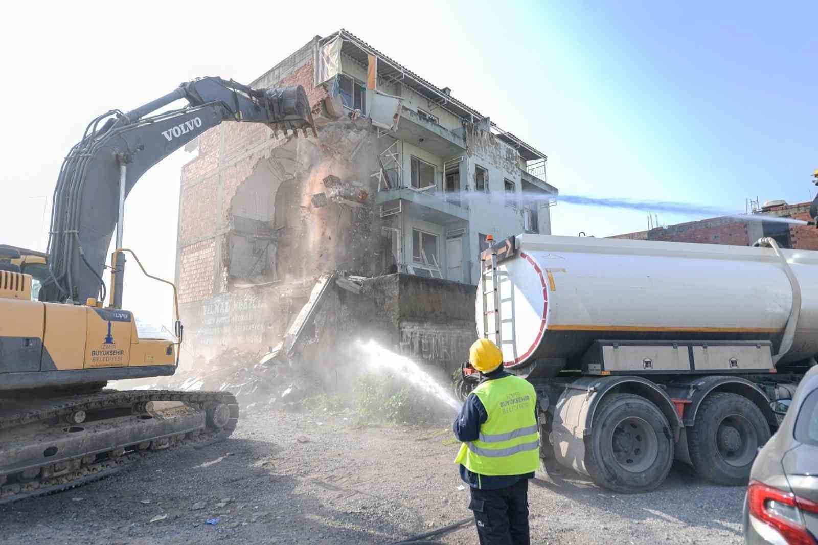 karsiyakada kesintisiz ulasim icin yogun tempo 6 MH2hXm2B