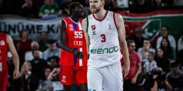 karsiyakali-michal-sokolowski-haftanin-5ine-secildi-TmZGk7VA.jpg