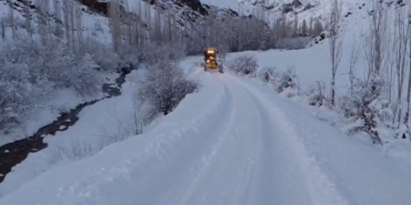karsta-130-koy-yolu-ulasima-kapandi-DMV469qZ.jpg