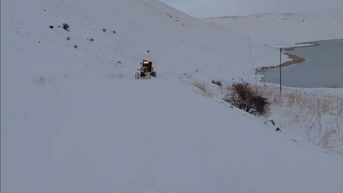 karsta 143 koy yolu ulasima kapandi 2