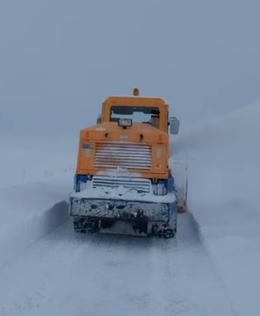 karsta-143-koy-yolu-ulasima-kapandi-Dhur3fRR.jpg