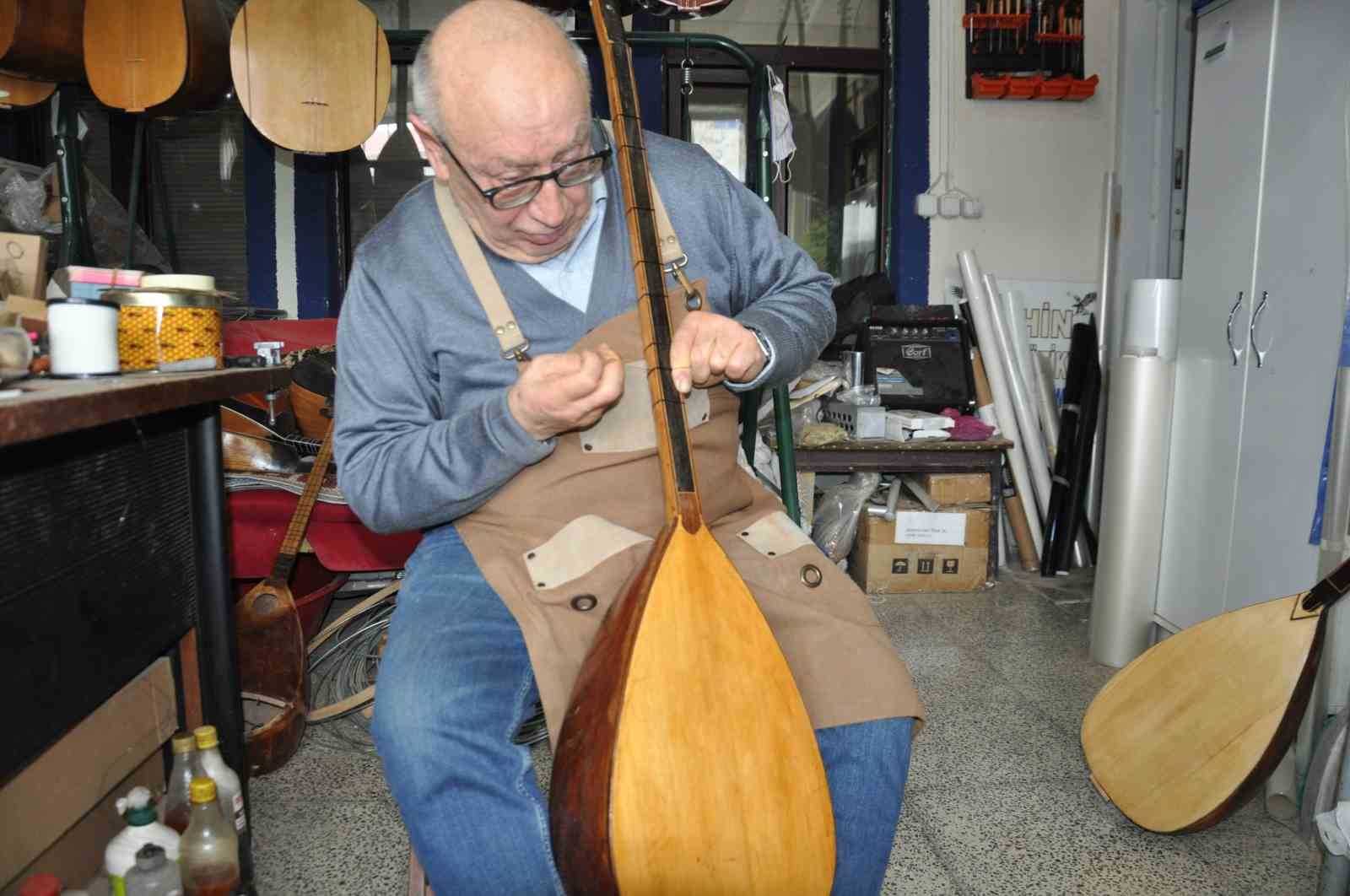 karsta 73 yasindaki usta kaybolan tar gelenegi icin cirak ariyor 2 ZXGX2hsh