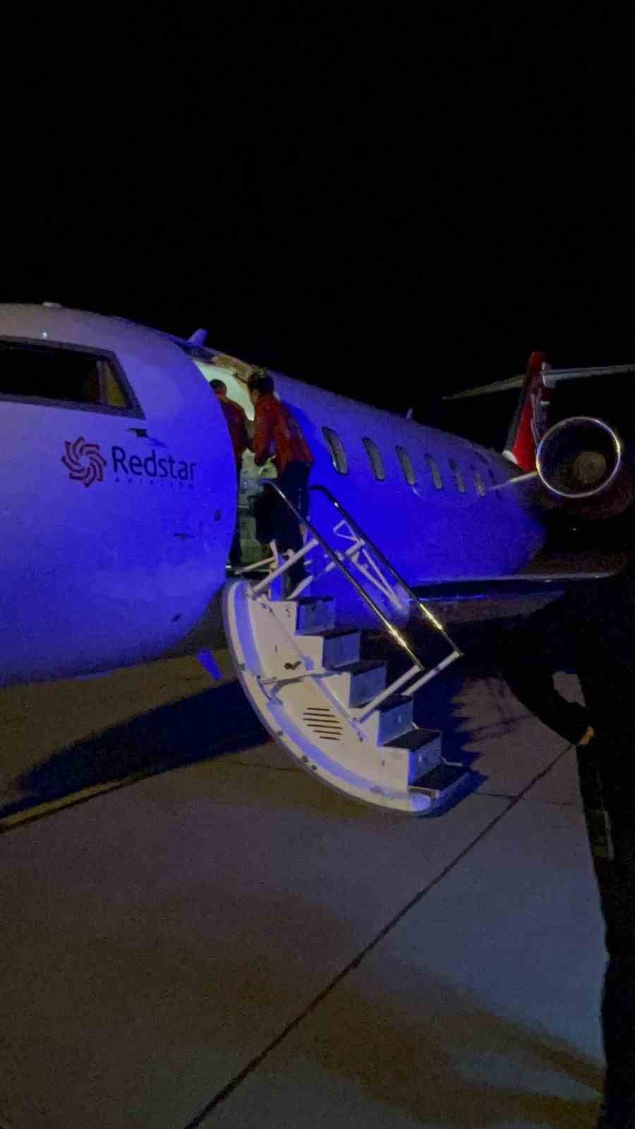 karsta ambulans ucak 44 gunluk bebek icin havalandi 3 lDkVUCFZ