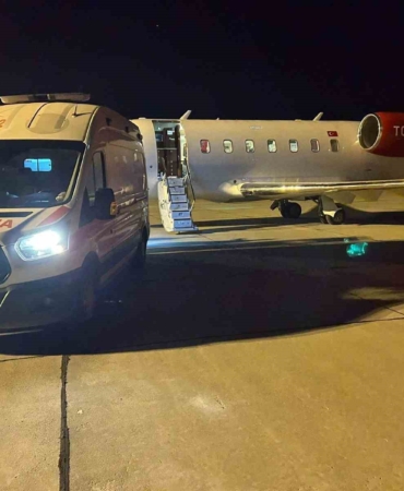 karsta-ambulans-ucak-44-gunluk-bebek-icin-havalandi-GnzbHhW2.jpg