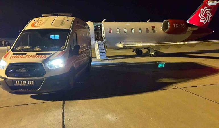 karsta-ambulans-ucak-44-gunluk-bebek-icin-havalandi-GnzbHhW2.jpg