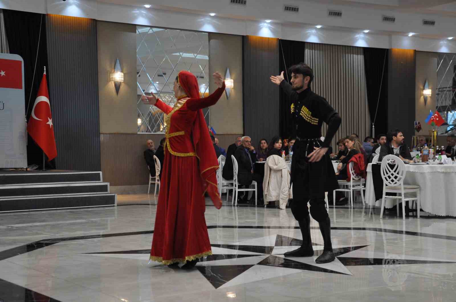 karsta azerbaycanin bagimsizlik gunu dolayisiyla etkinlik duzenlendi 2 89v7SLqA