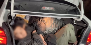 karsta-bagaja-istiflenen-duzensiz-gocmenler-jandarma-yakalandi-3IBxXa5R.jpg