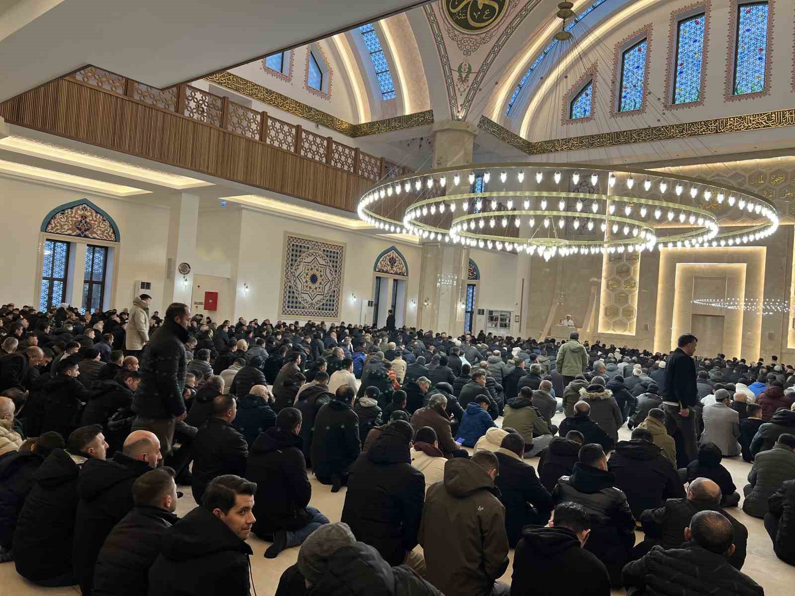 karsta bayram namazinda camiler doldu tasti 6 bQkywp97