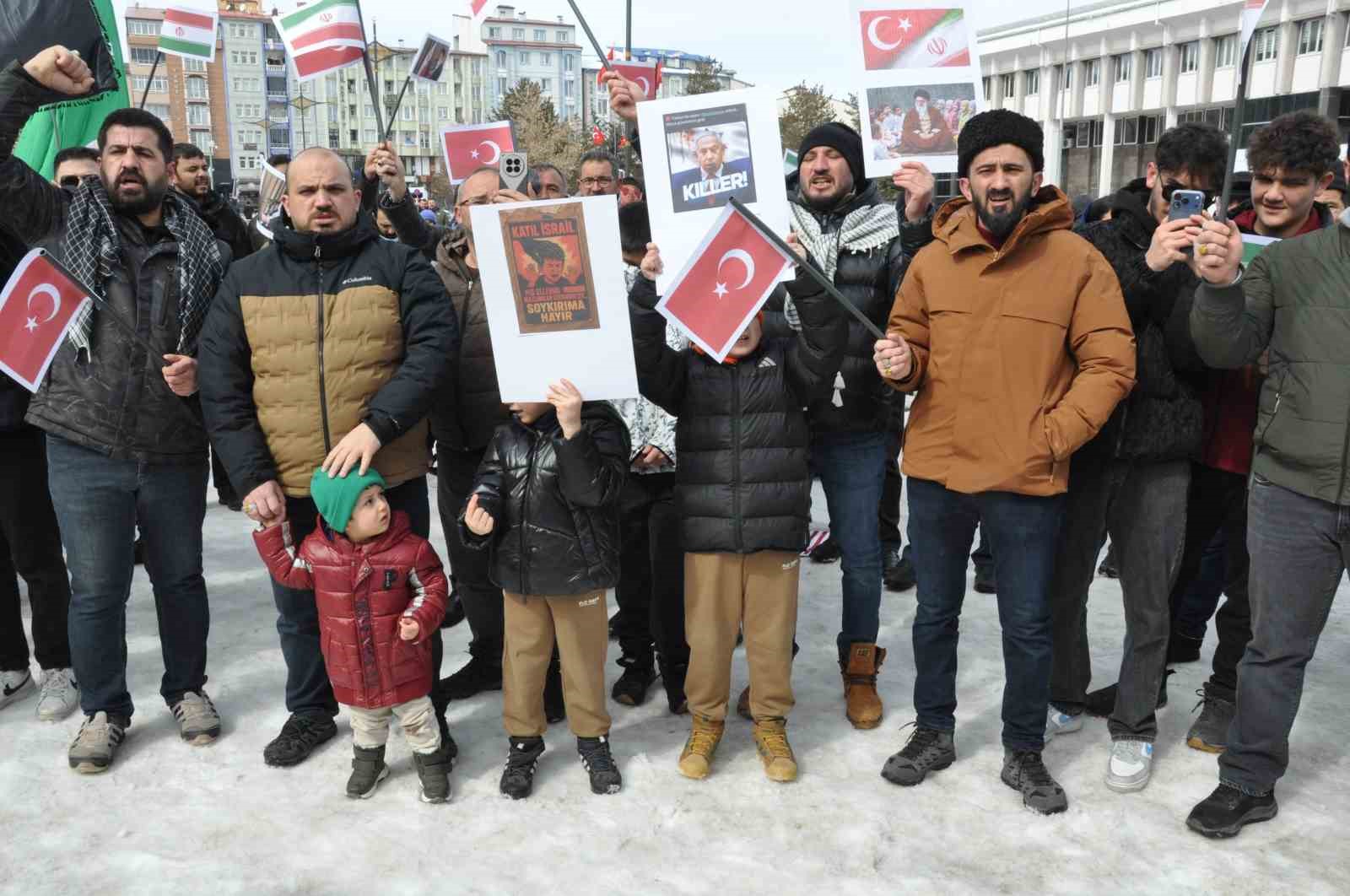 karsta caferiler irana duzenlenen saldirilari kinadi 1 k5XZZblL