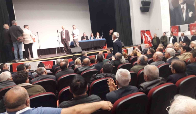 karsta-chp-karisti-kongrede-saibe-iddiasi-gerginlige-neden-oldu-rDitFJjy.jpg