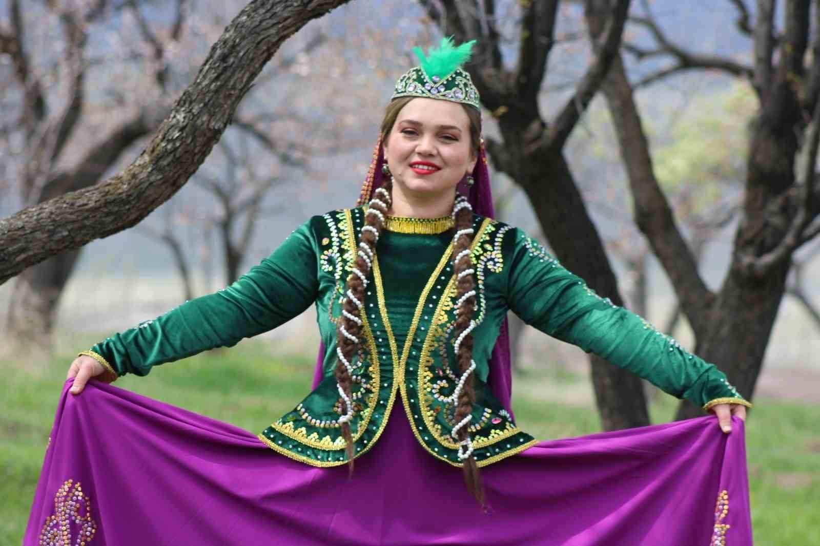 karsta cicek acan baglarda kafkas dansi gorsel solene donustu 2 VH5H4Gd5