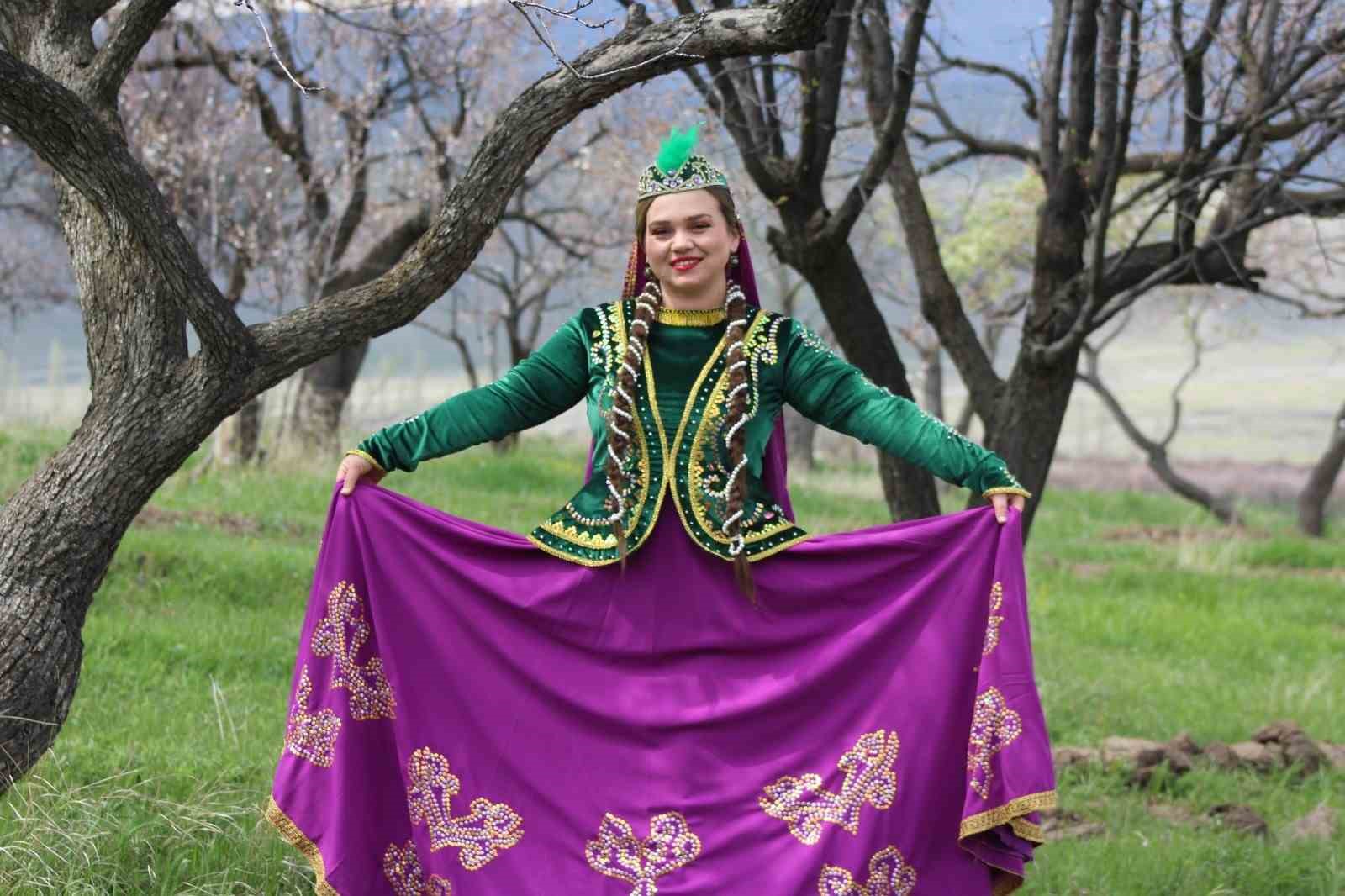 karsta cicek acan baglarda kafkas dansi gorsel solene donustu 3 J9ANKF5c