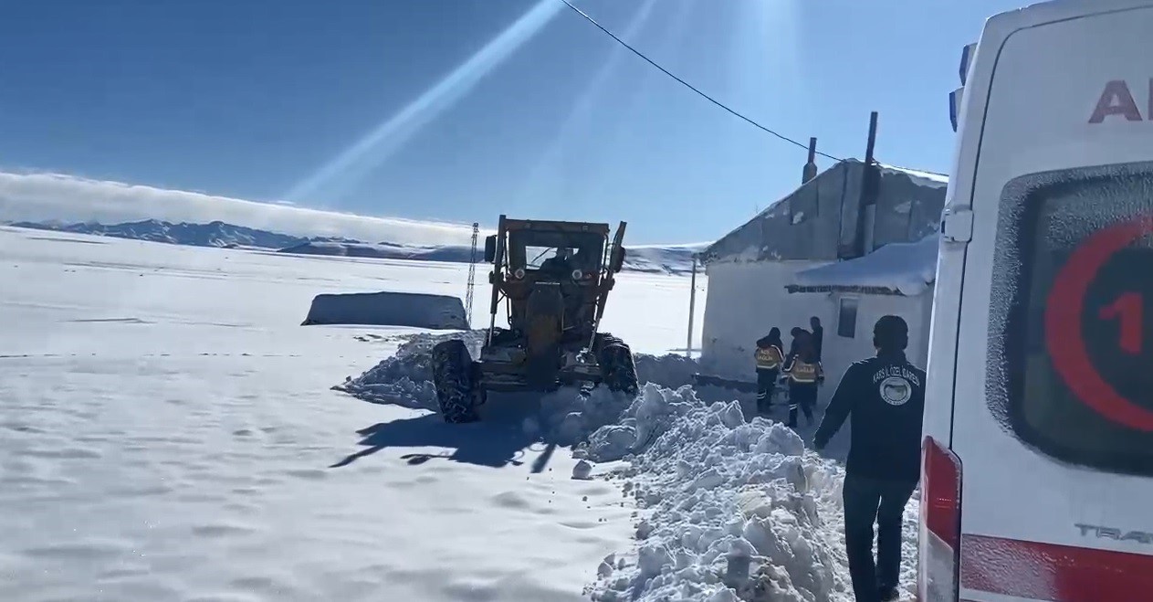 karsta ekipler hasta vatandaslar icin seferber oldu 1 Bgq7AsBv