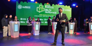 karsta-genc-yetenekler-sahne-aldi-bolge-finalinde-kultur-ve-sanat-ruzgari-hktC15Pu.jpg
