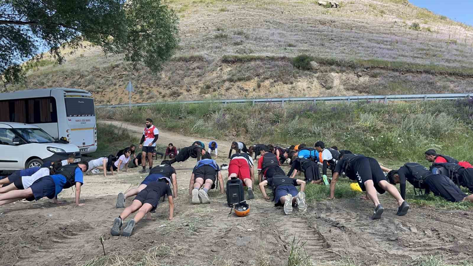 karsta ilk kez rafting heyecani temel egitim kampi basladi 3 eONTCteL