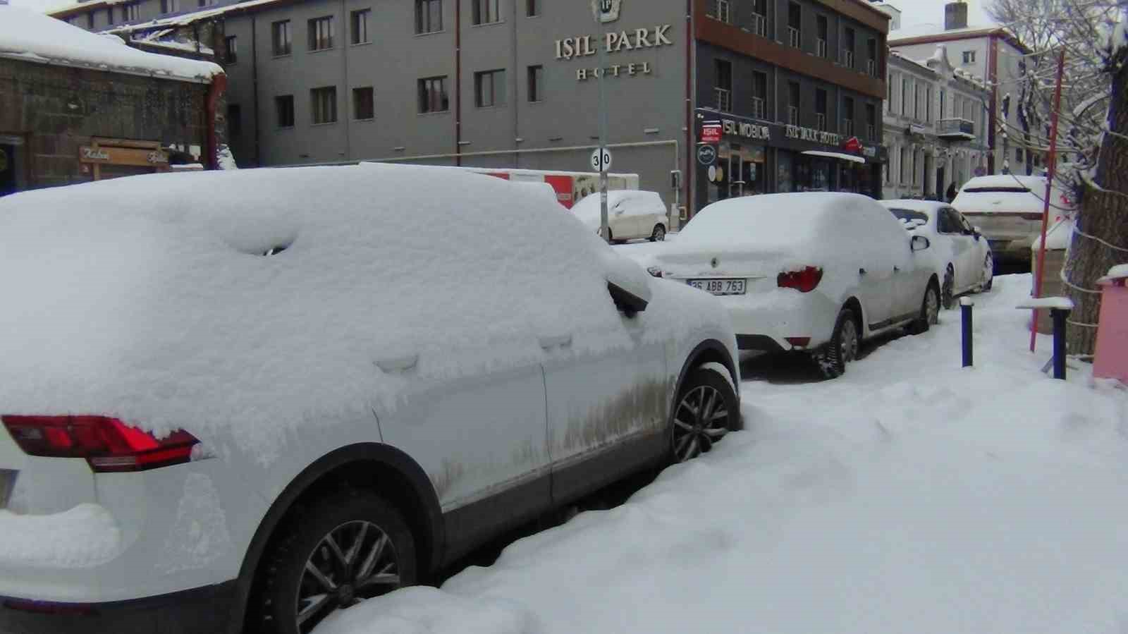 karsta kar ve tipi gecit vermiyor 52 koy yolu ulasima kapandi 5 SMf8E3gC