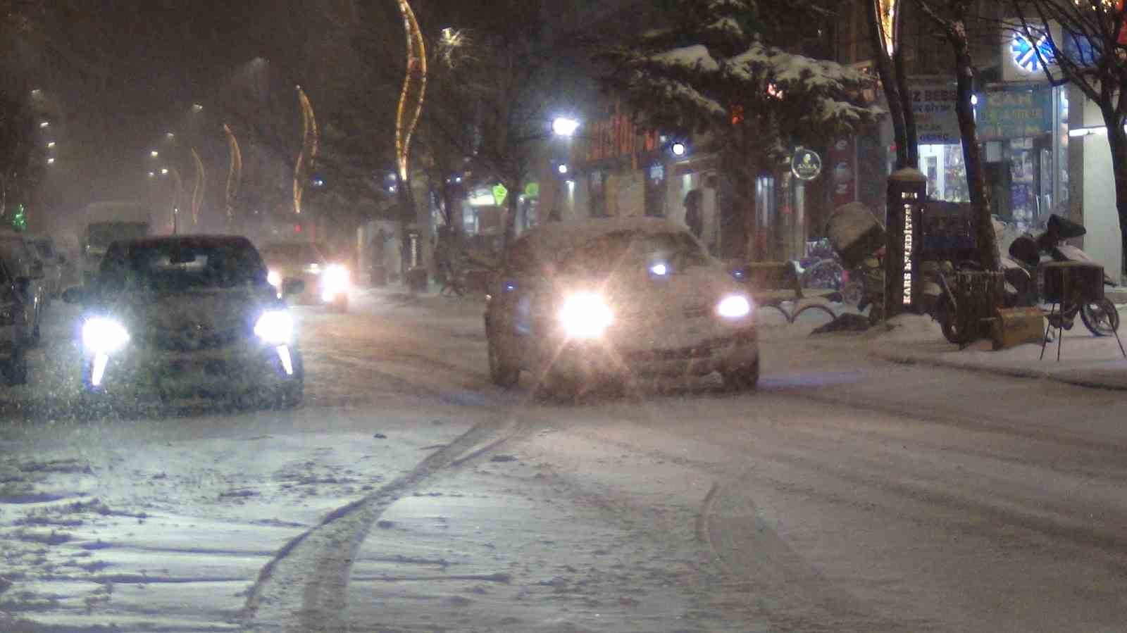 karsta kar ve tipiden goz gozu gormuyor 3 lbP6BEhf