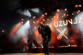 ’Devlerin Savaşı’ adlı tiyatro oyunu SKSM Sahnesi’nde seyirciyle buluştu 1 thumbnail