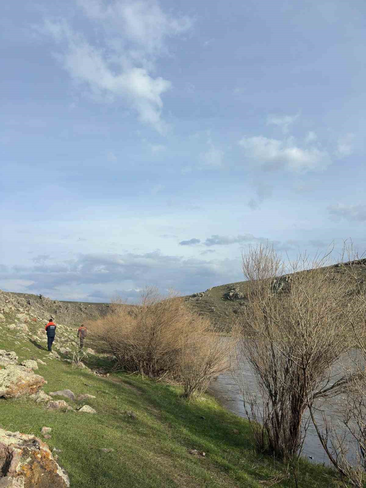 Kars’ta kayıp 15 yaşındaki çoban dere yatağında ölü bulundu 5 karsta kayip 15 yasindaki coban dere yataginda olu bulundu 1 GyQvZvtf