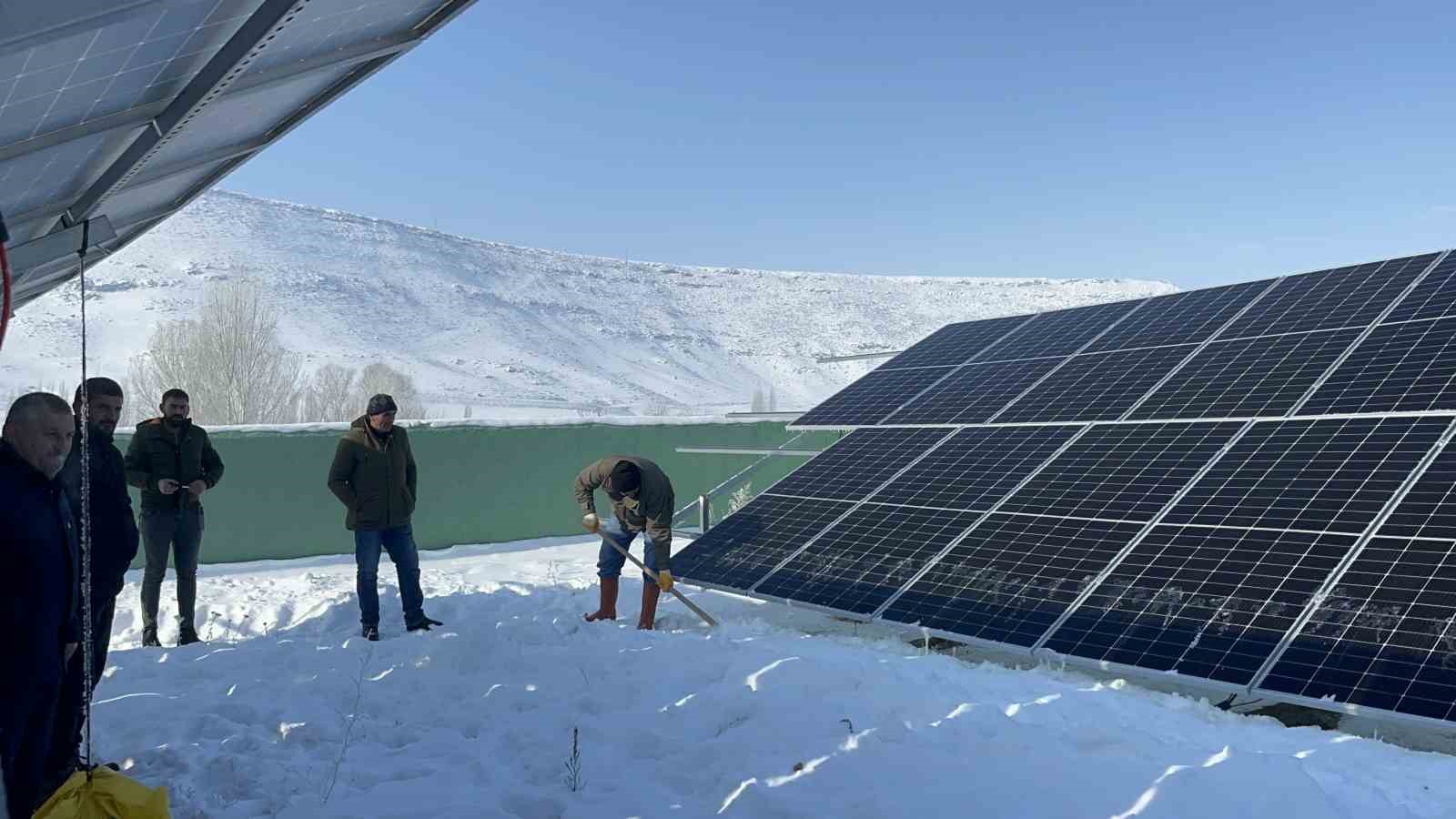 karsta koyluler icmesuyu icin kurduklari ges sitemlerinin karini imece usulu temizliyor 4 2hKq9kLl