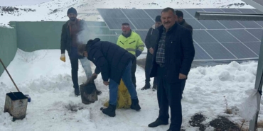karsta-koyluler-icmesuyu-icin-kurduklari-ges-sitemlerinin-karini-imece-usulu-temizliyor-IS4wTIxI.jpg