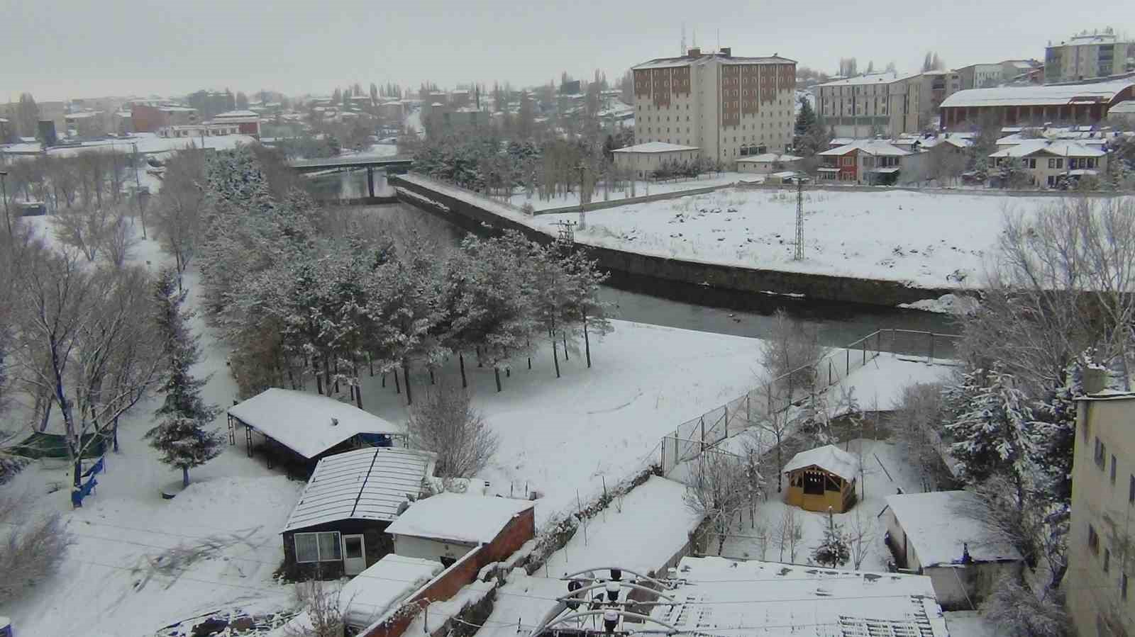 karsta mart ayinda yagan kar kenti yeniden beyaza burudu 4 qAXBKJHp