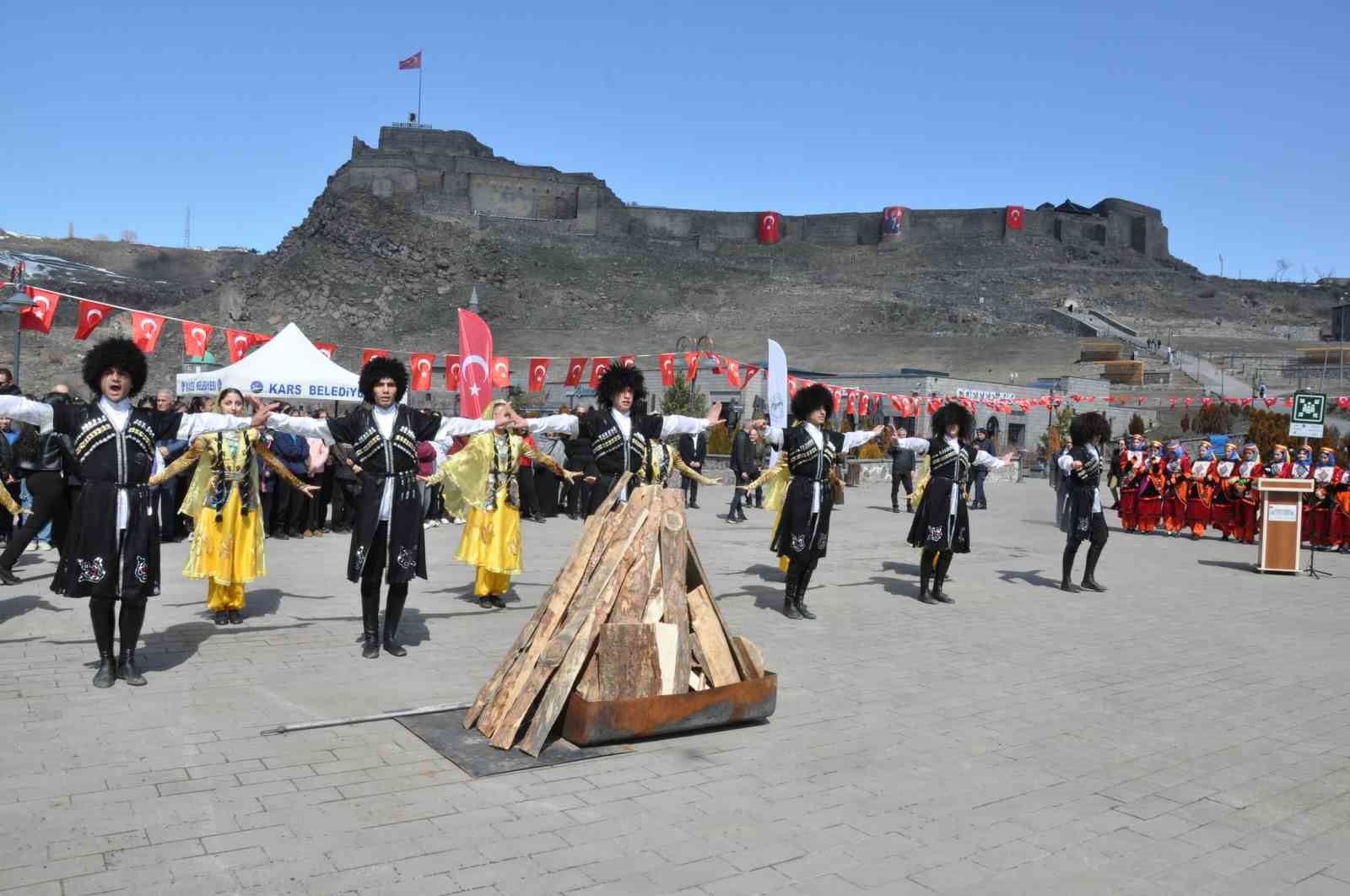 karsta nevruz coskusu ates yakildi halaylar cekildi 0 JCDTp119