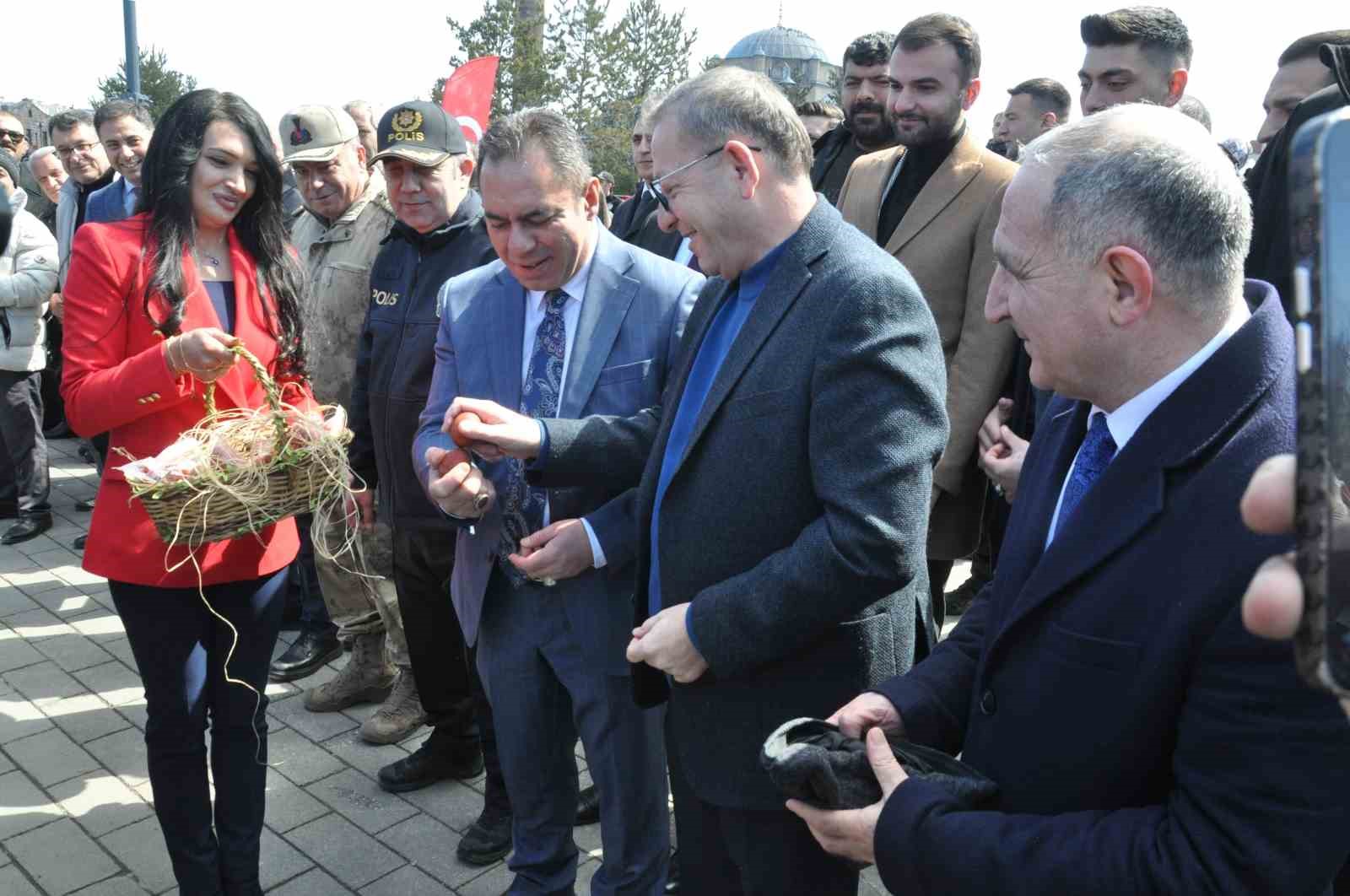 karsta nevruz coskusu ates yakildi halaylar cekildi 3 O9kafnvI