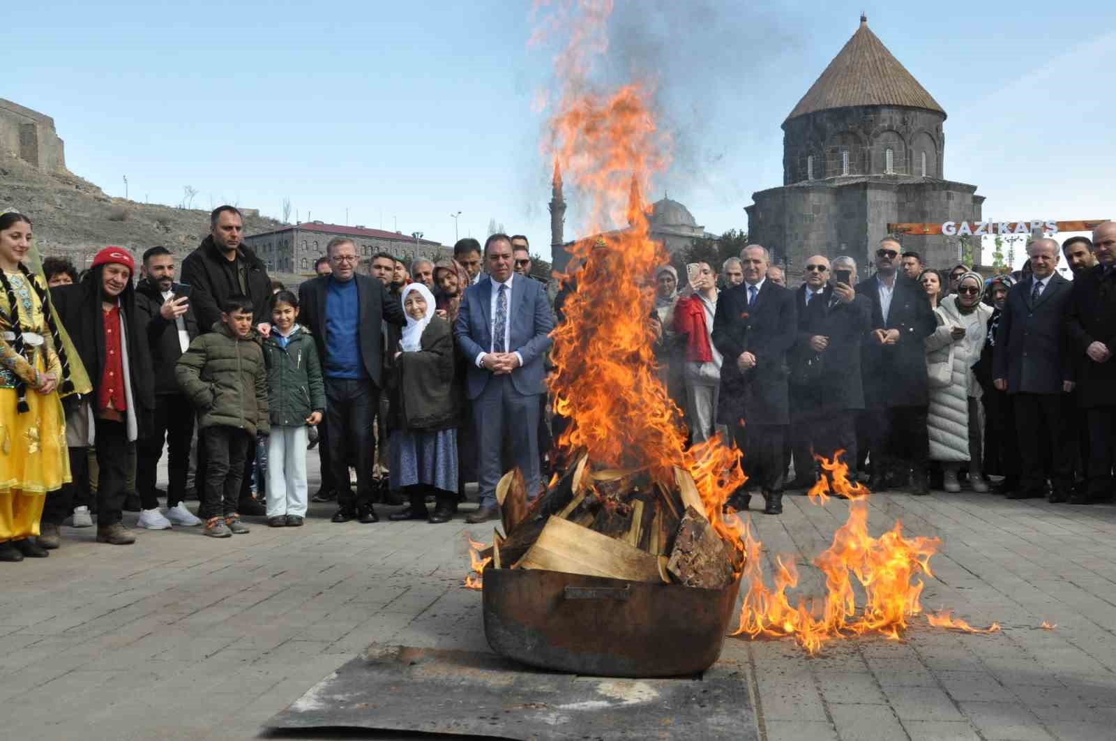 karsta nevruz coskusu ates yakildi halaylar cekildi 5