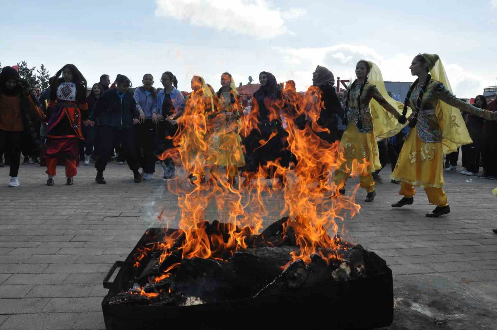 karsta nevruz coskusu ates yakildi halaylar cekildi 8 5bjmN9vy
