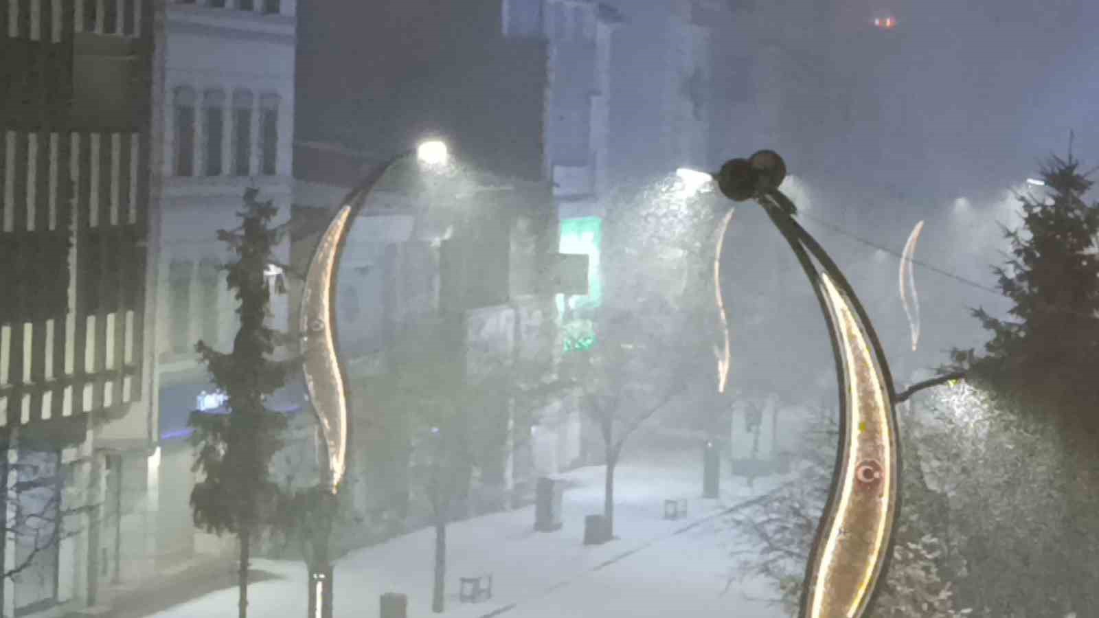 karsta nisan surprizi sehir merkezi 5 dakikada beyaza burundu 3 WeSXwSSG