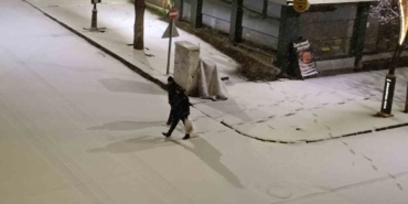 karsta-nisan-surprizi-sehir-merkezi-5-dakikada-beyaza-burundu-DzaLbAng.jpg