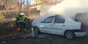 karsta-park-halindeki-tuplu-aracta-cikan-yangin-korkuttu-Fz9sHBUF.jpg