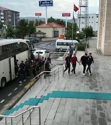 karsta-sahte-is-tuzagina-siber-darbe-21-tutuklama-Yyv6i1Wv.jpg