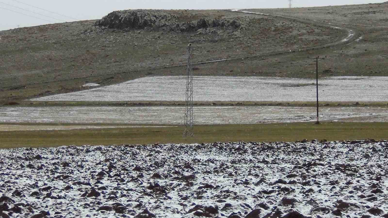 karsta saricam ormanlari beyaza burundu tarim arazileri kar altinda 5 p33u8zPI