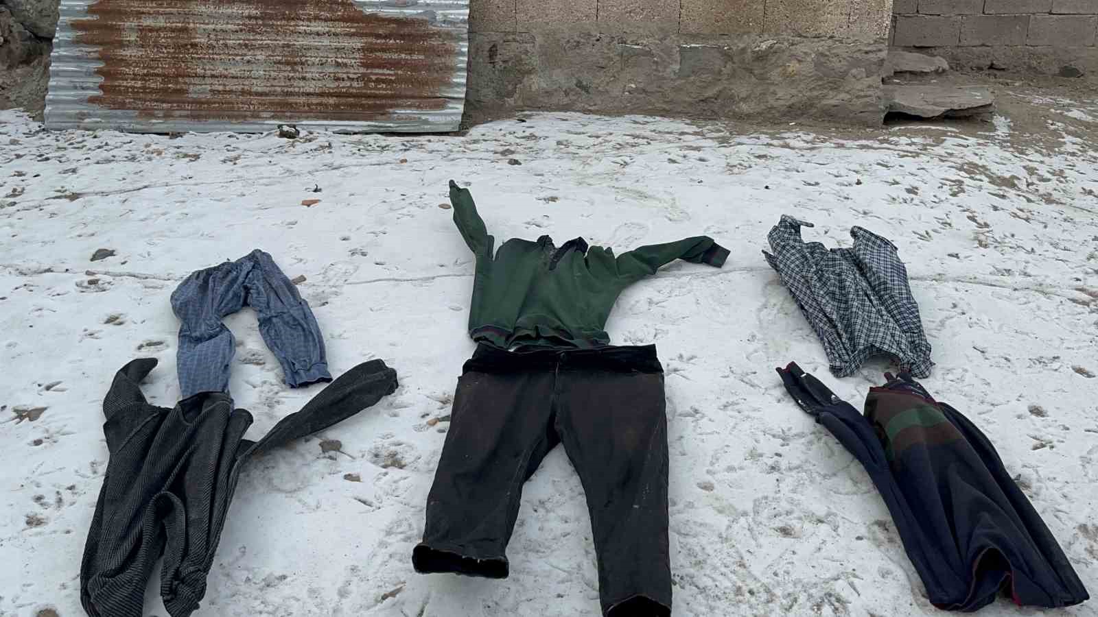 karsta sibirya soguklari disariya asilan camasirlar dakikalar icinde dondu 3 uLX4BV33