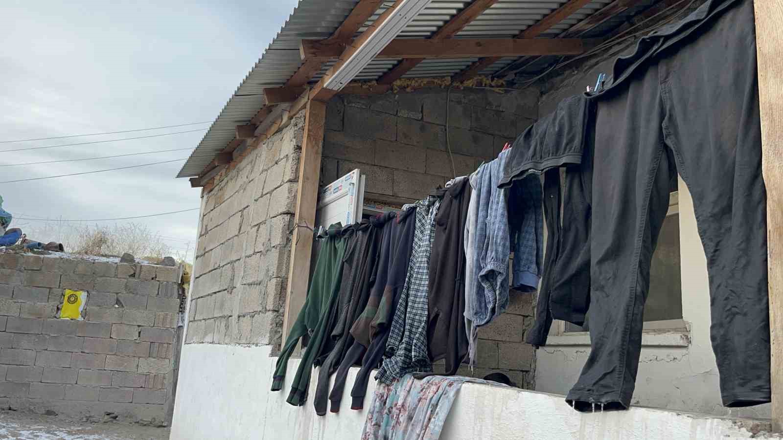 karsta sibirya soguklari disariya asilan camasirlar dakikalar icinde dondu 4 JBWNLEY5